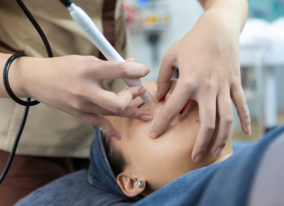 Chăm sóc da chuẩn Nữ Hoàng Alizabeth